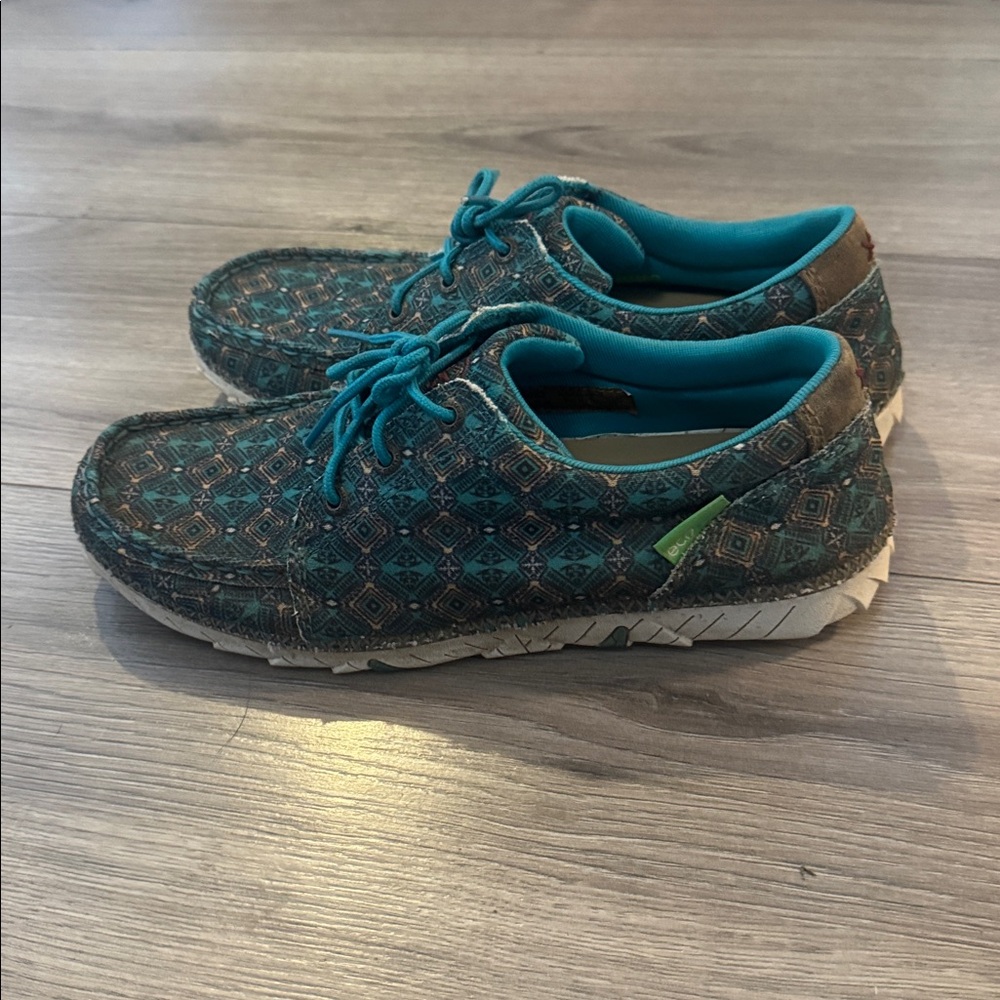 Twisted X Blue Patterned Women's Shoes size 8.5. Worn once!